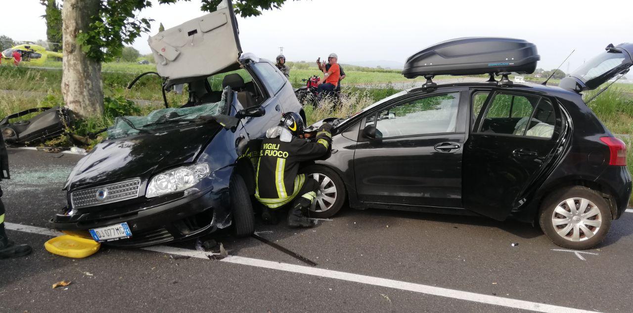 Immagine per Schianto sulla regionale ad Aquileia, ferito un 63enne. Traffico in tilt verso Grado